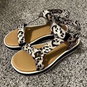 GB Girls leopard sandals